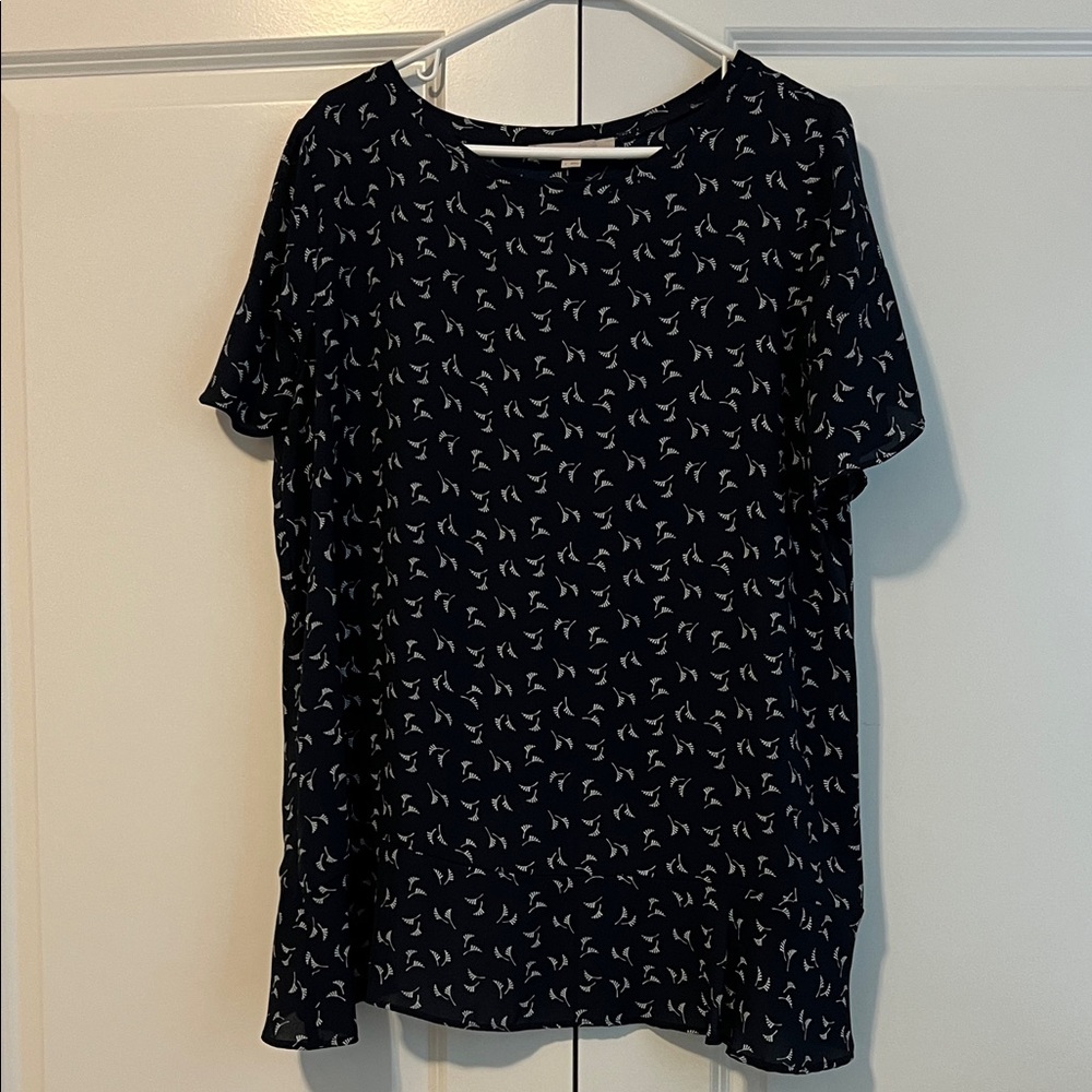 LOFT Navy and White Patterned Blouse